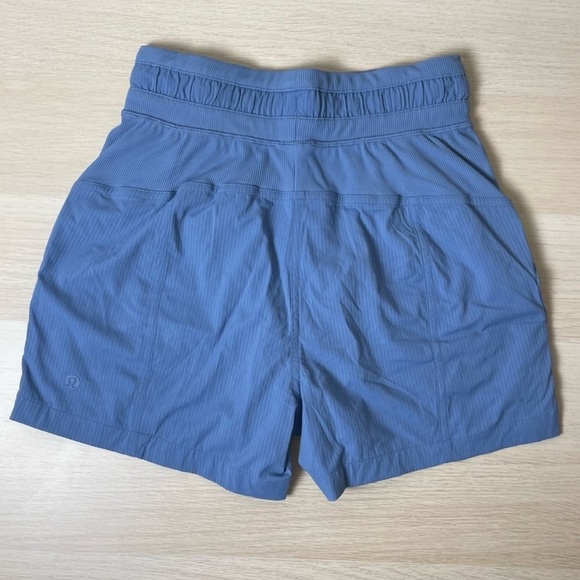 Lululemon Dance Studio High Rise Short 3.5” women’s size 2 - Picture 6 of 8